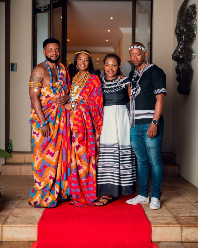 Wedding photography by La'familia Production House